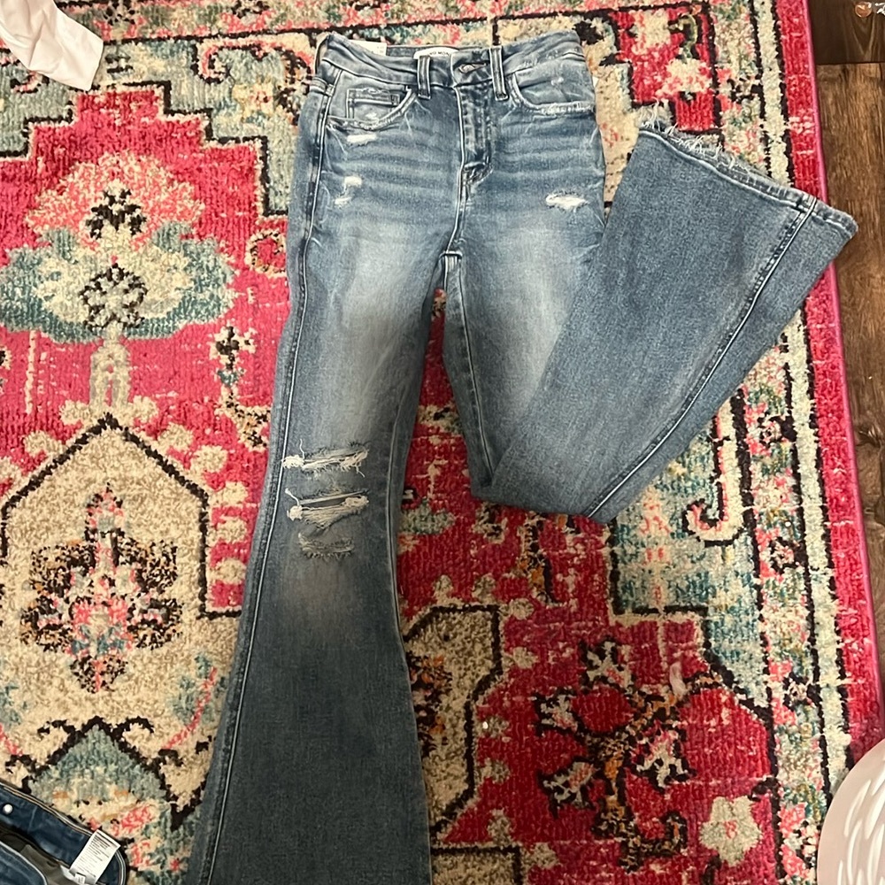 Buckle Jeans